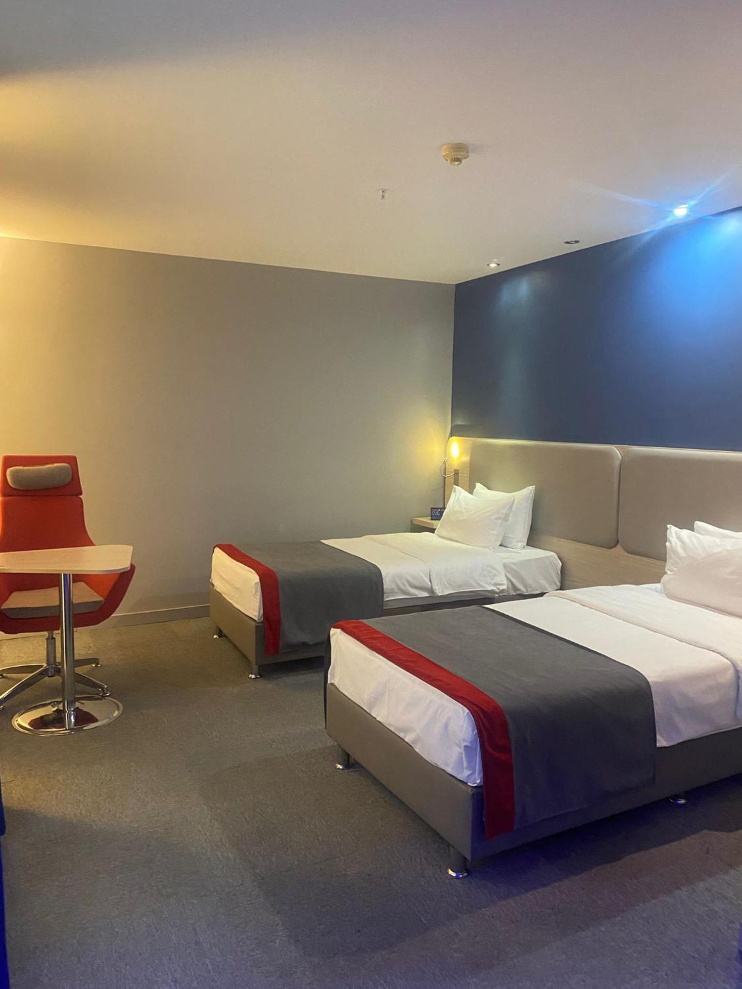 Holiday Inn Express Istanbul-Altunizade By Ihg Εξωτερικό φωτογραφία