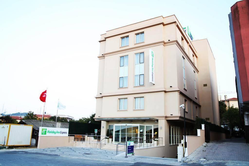 Holiday Inn Express Istanbul-Altunizade By Ihg Εξωτερικό φωτογραφία